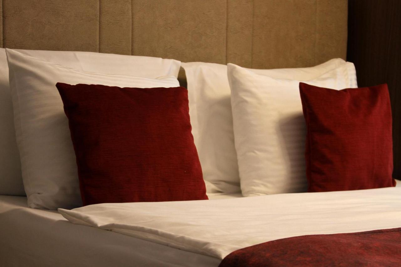 Hotel Driada Gjakova Esterno foto