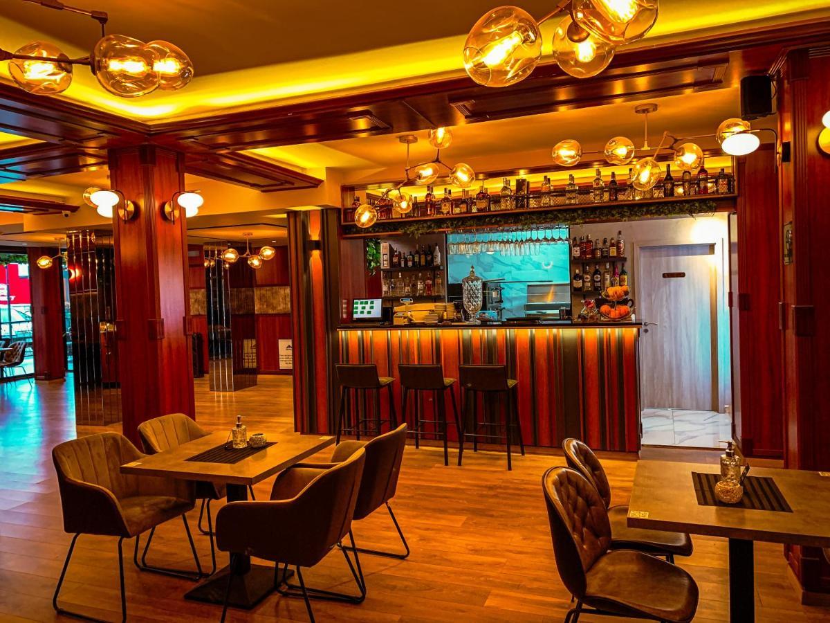 Hotel Driada Gjakova Esterno foto