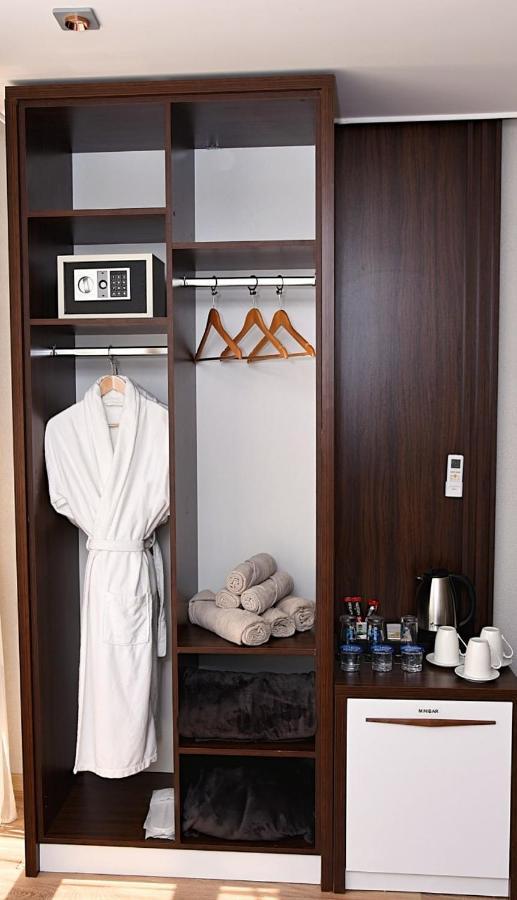 Hotel Driada Gjakova Esterno foto