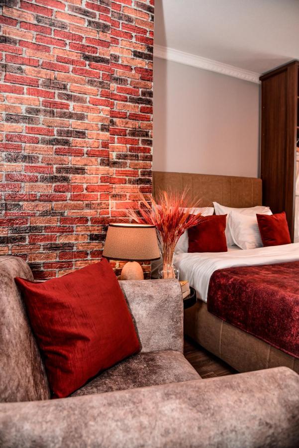 Hotel Driada Gjakova Esterno foto