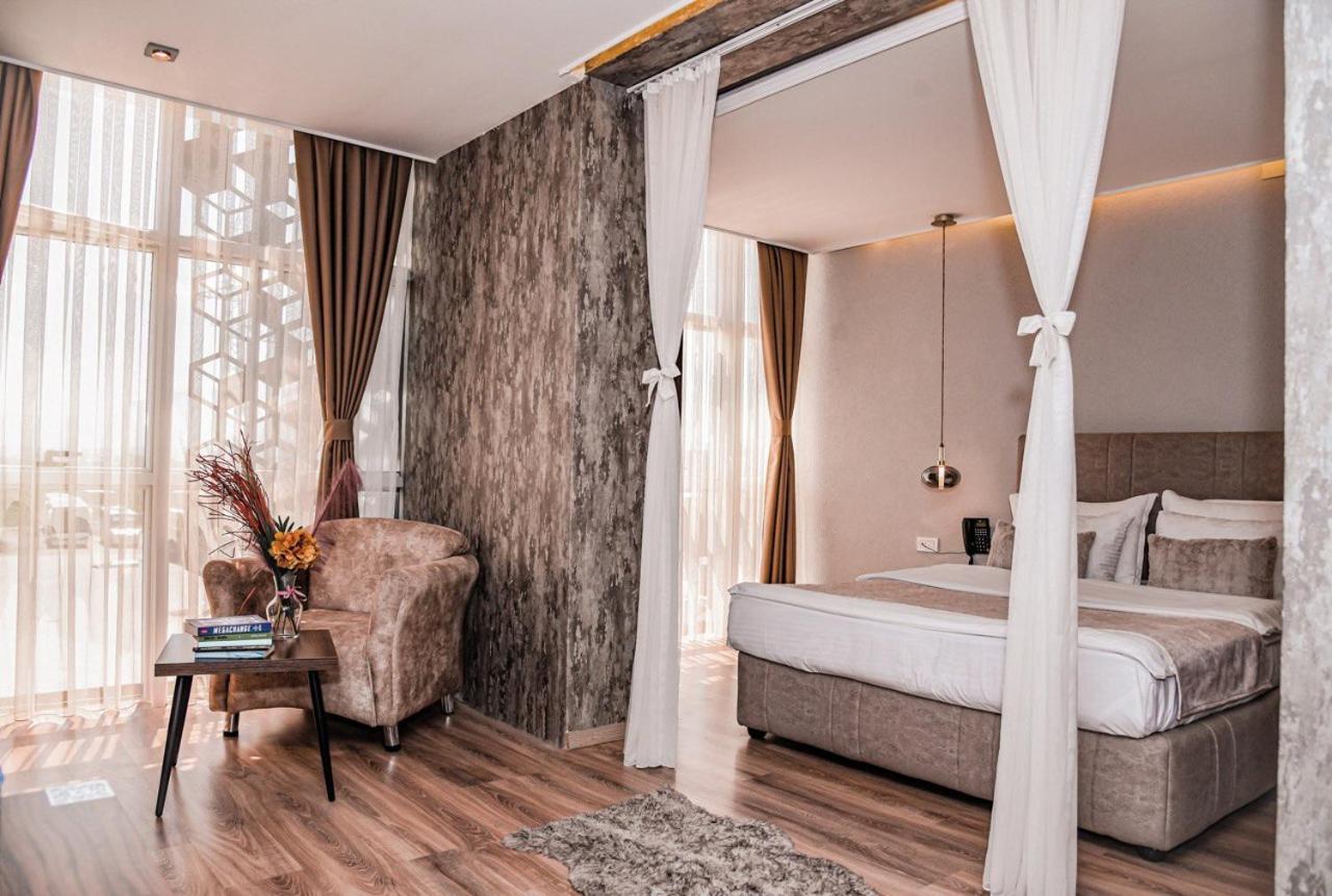 Hotel Driada Gjakova Esterno foto