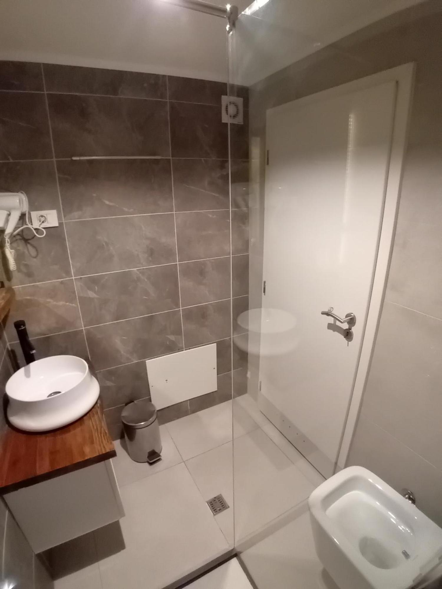 Hotel Driada Gjakova Esterno foto